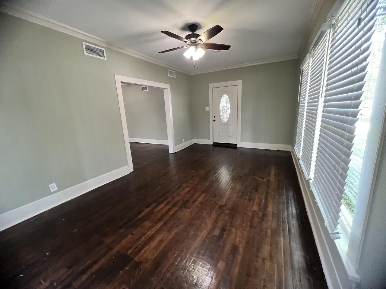 920 Bolivar St #1 - Photo 5 of 20
