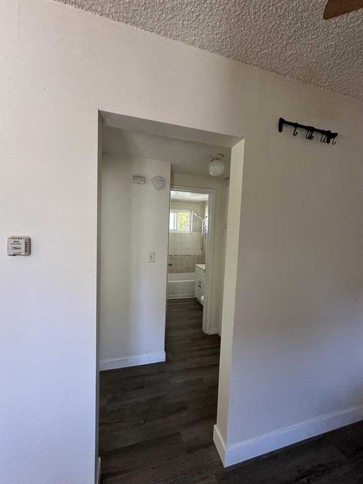 715 1/2 S Cedros Ave #715-1-2 - Photo 4 of 24