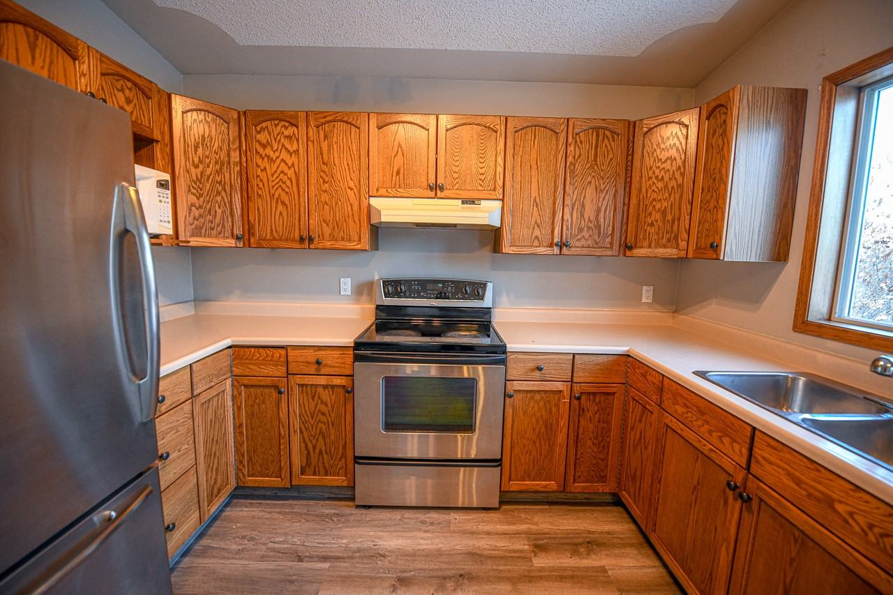 9818 71 Ave #9818-71AVE - Photo 2 of 19