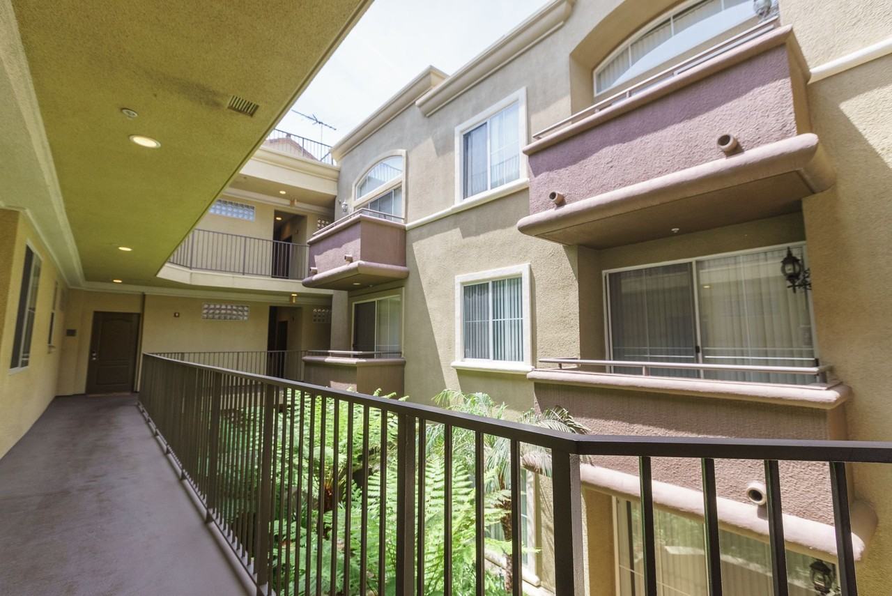 2201 Beverly Glen Blvd. - Photo 6 of 9