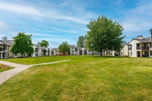 featured image of 320 Chinook Ave