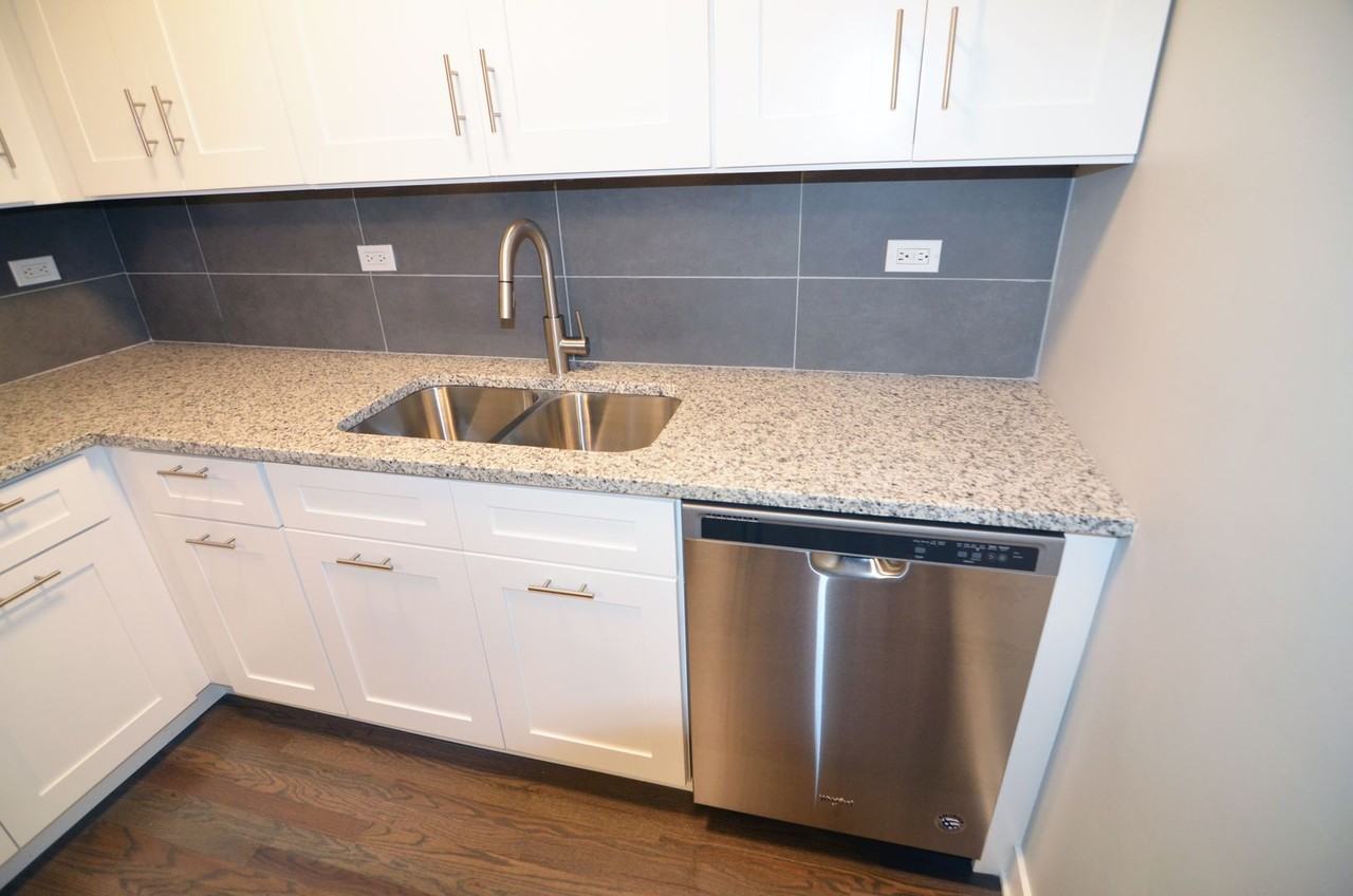 Victory Park Apartments - Photo 3 of 21