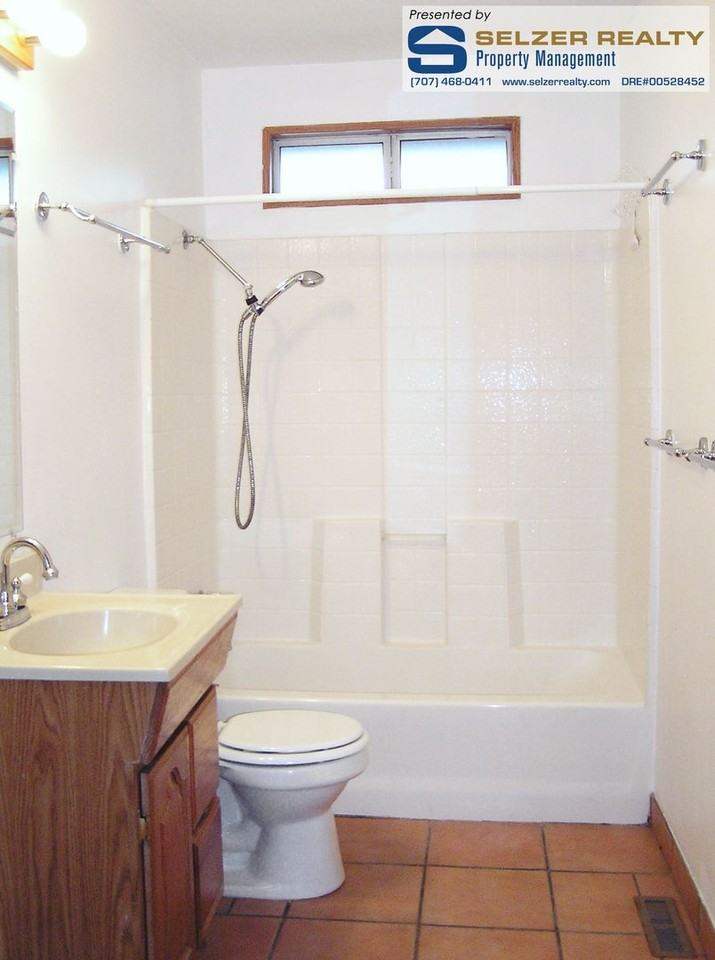 1173 Helen Ave - Photo 6 of 10