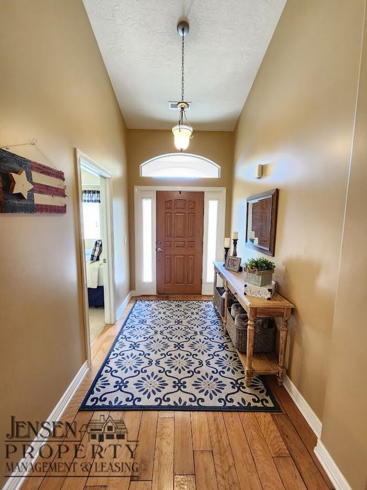 1854 Stonebridge Dr #36 - Photo 4 of 40