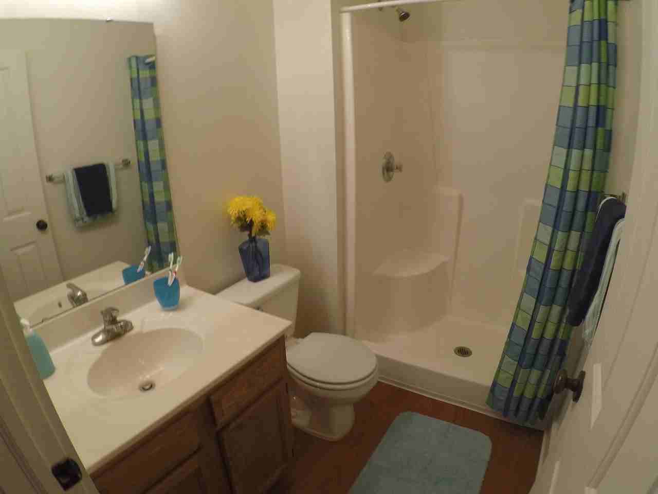 220 S 6th St (Maison de Ville) - Photo 5 of 9