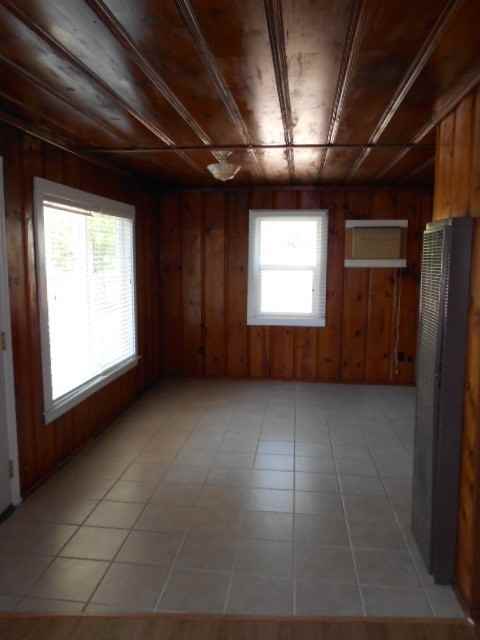 1929 Cascade Blvd - Photo 5 of 9