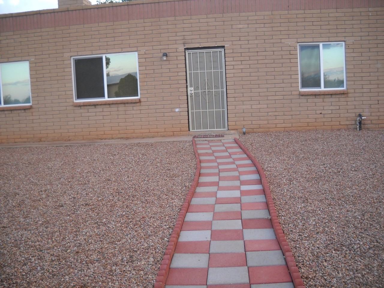 4856 S Santa Claus Ave - Photo 4 of 50