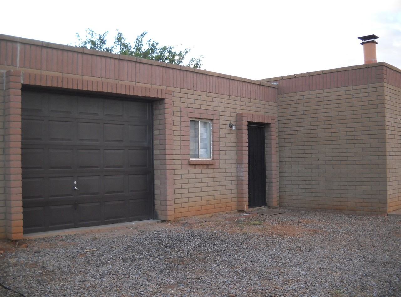 4856 S Santa Claus Ave - Photo 5 of 50