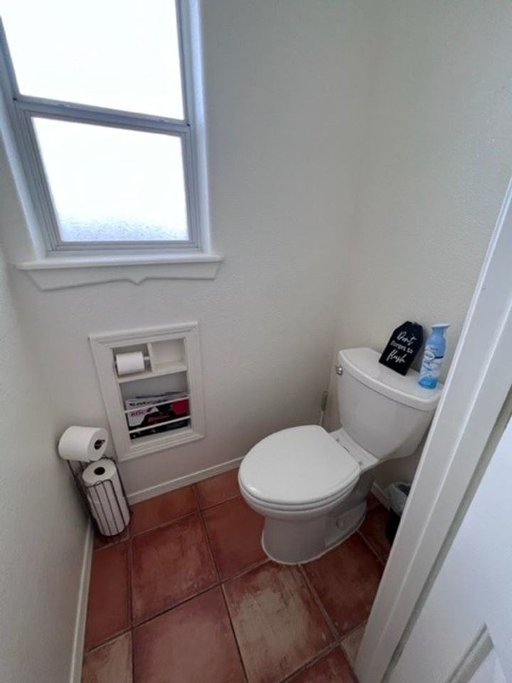 2842 Ladera Dr - Photo 2 of 40