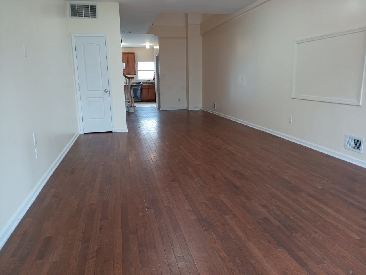 366 Union Avenue duplex - Photo 2 of 21