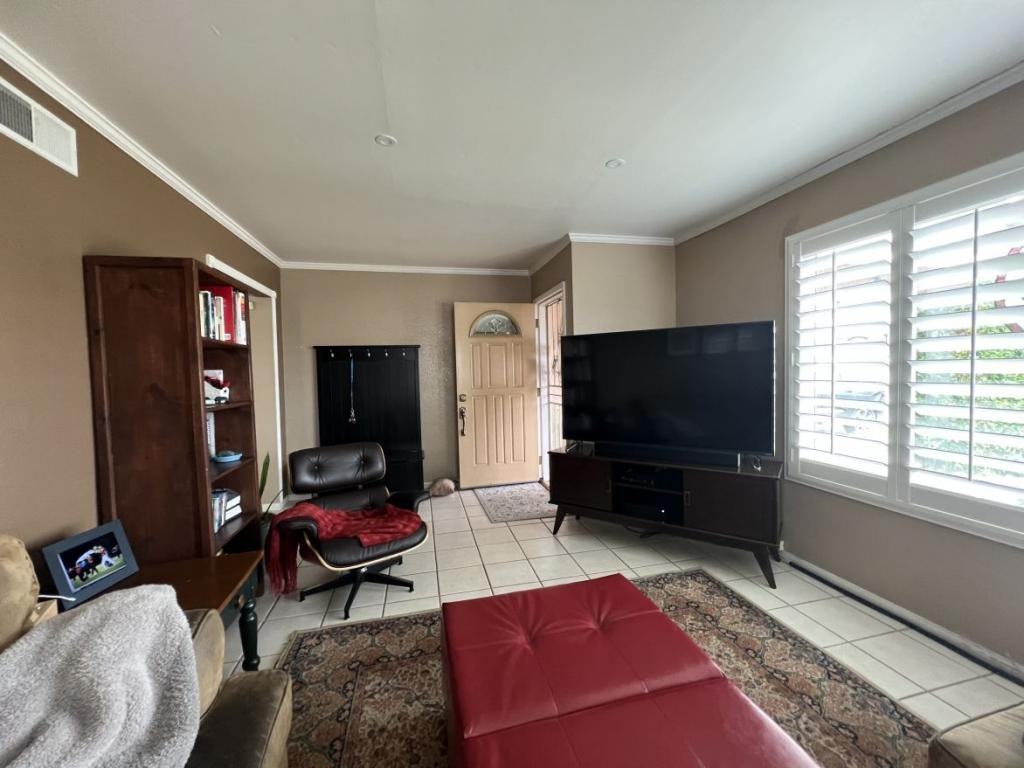 8909 Calliandra Rd - Photo 4 of 21