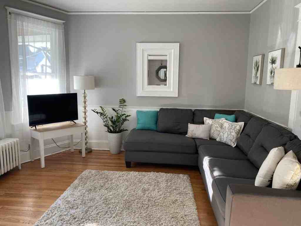 55 Ryckman Ave - Photo 6 of 11