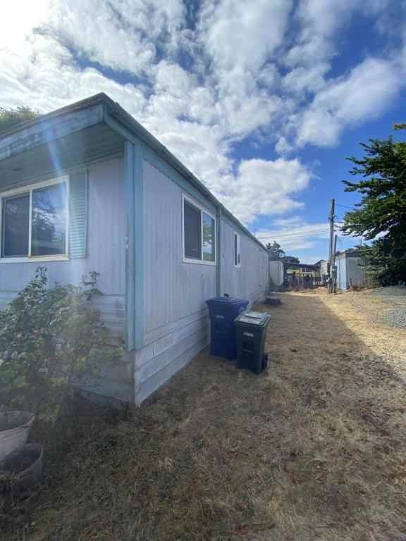 4205 S Coast Hwy - Photo 2 of 17