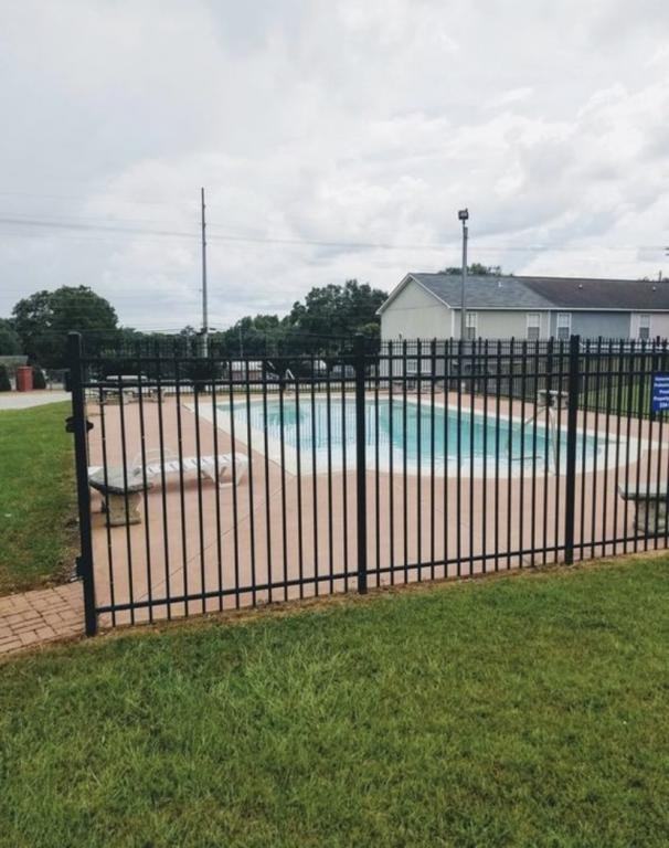 120 Commons Dr - Photo 3 of 16