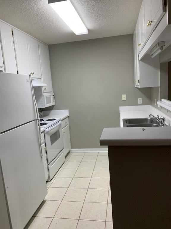 120 Commons Dr - Photo 6 of 16