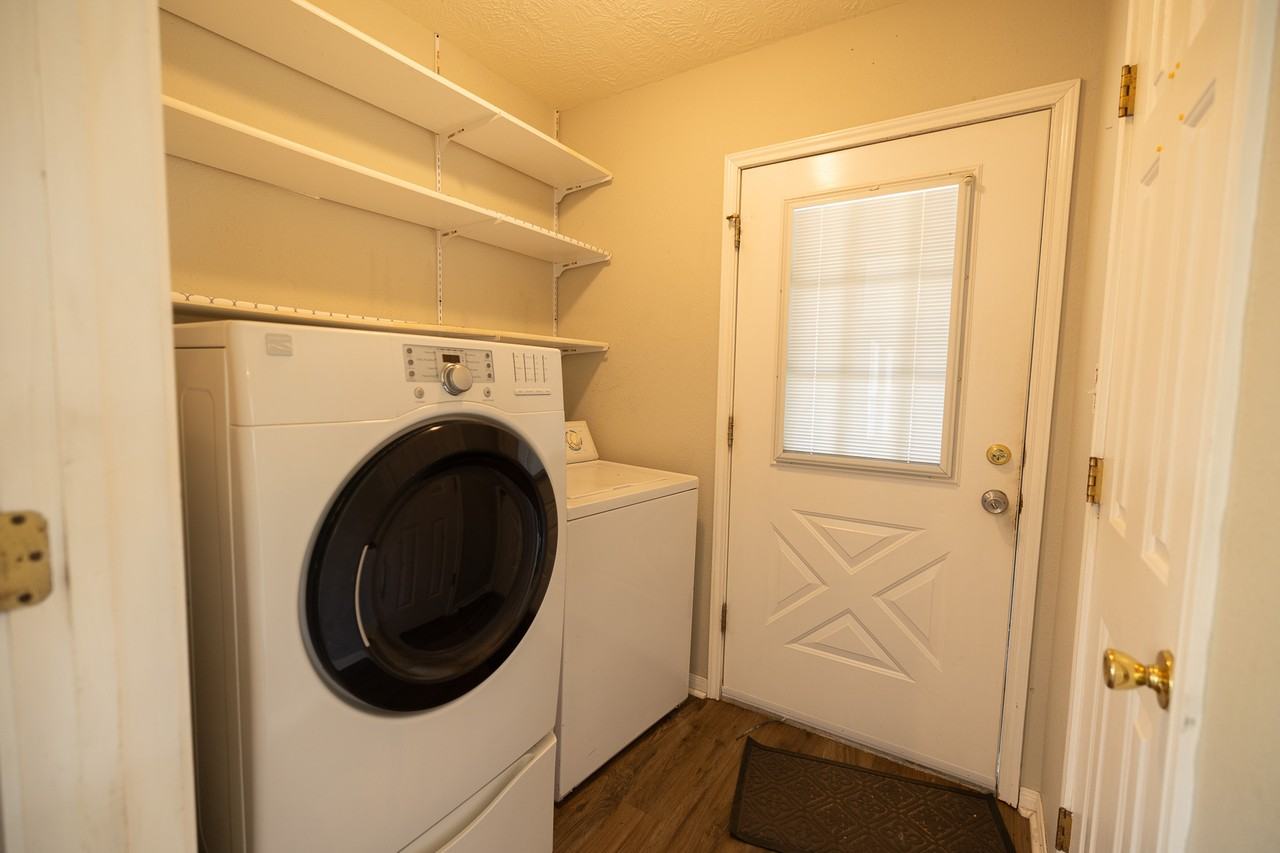 4484 Gaskamp Rd - Photo 7 of 19
