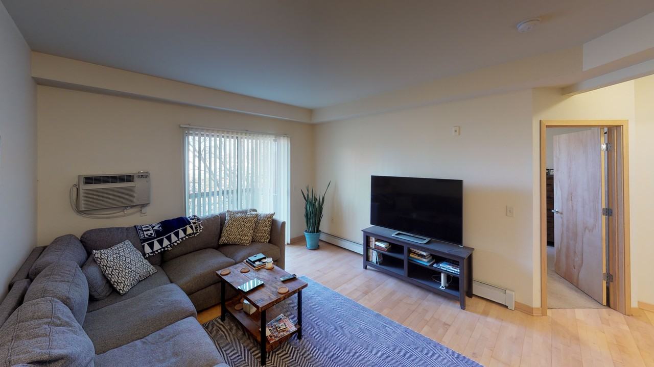 301 S Livingston St - Photo 3 of 19