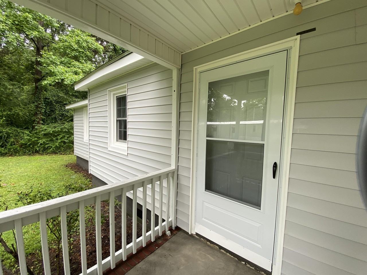 107 E Point St - Photo 2 of 12