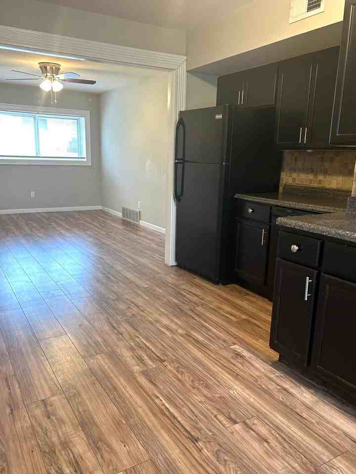 9032 Gravois View Ct. - Photo 6 of 24