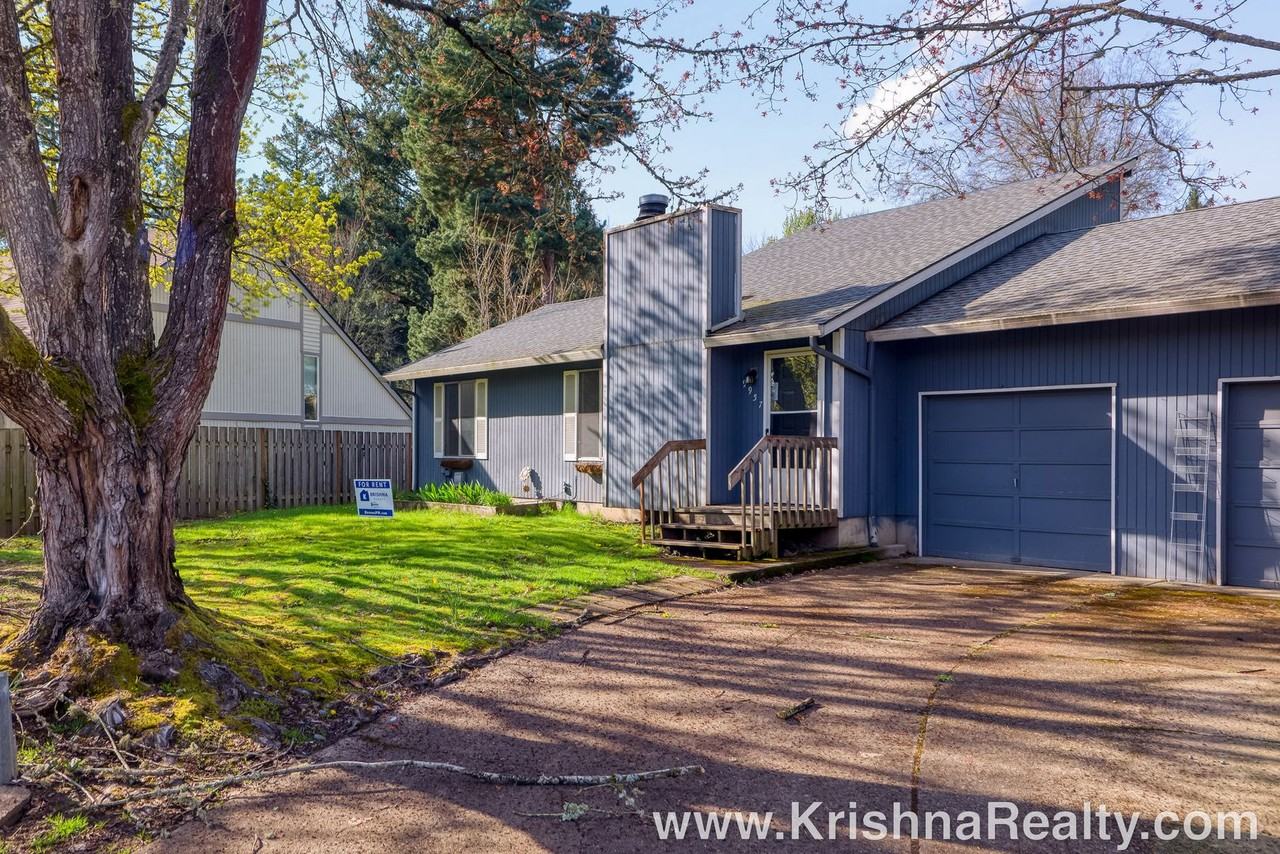 9957 Sw Scott Ct - Photo 2 of 23