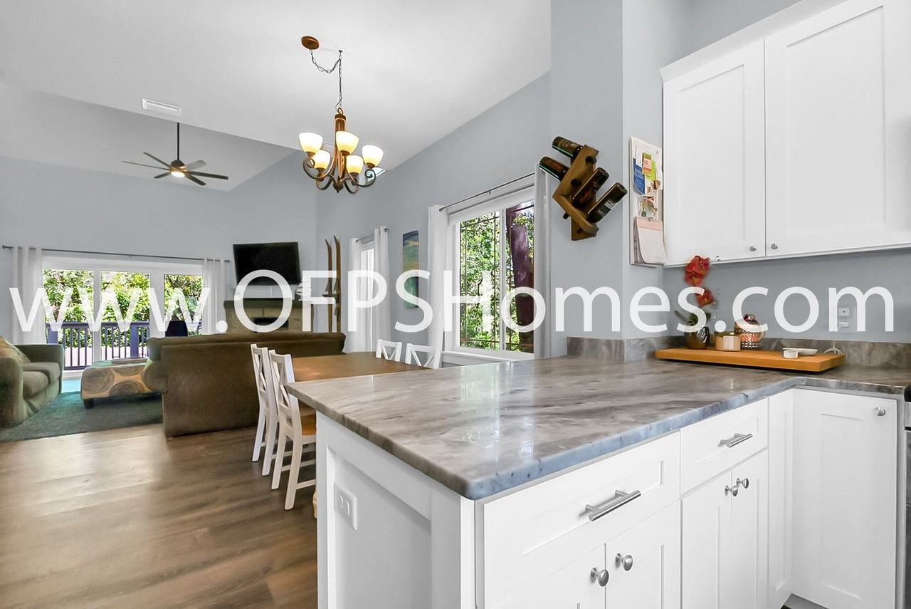 712 Cypress Dr - Photo 6 of 43