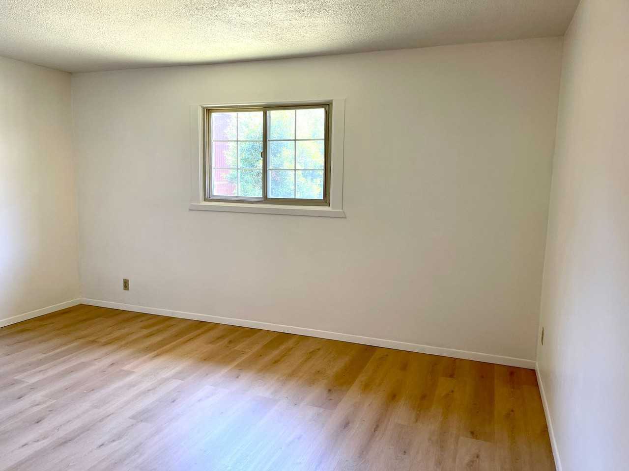 8358 Park Ave - Photo 7 of 10