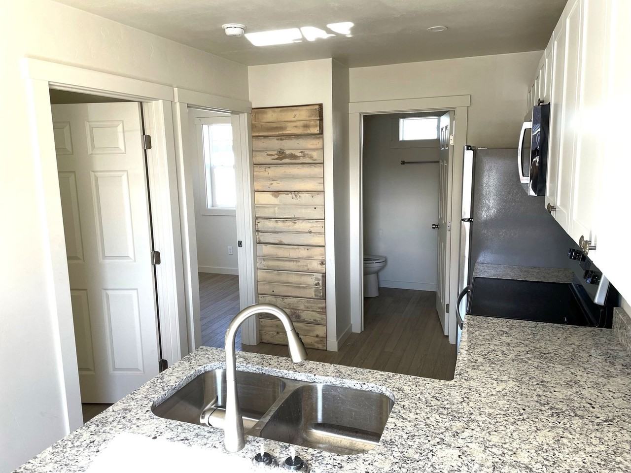 110 E Main St - Photo 2 of 9