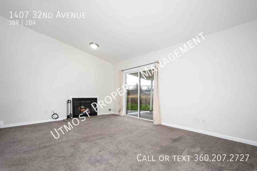 1407 32nd Ave - Photo 3 of 16