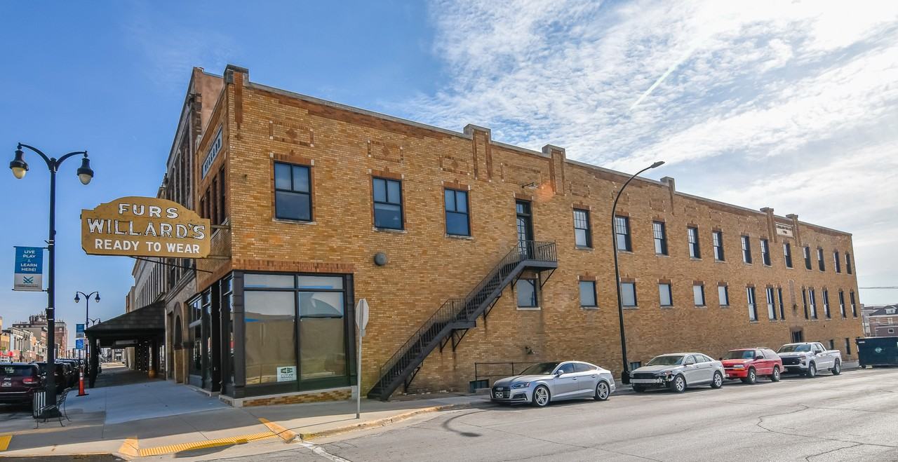 36 W Main St #206 - Photo 2 of 21