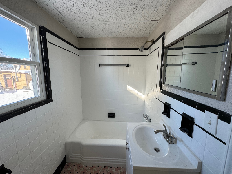 2233 Guilderland Ave #1 - Photo 3 of 10