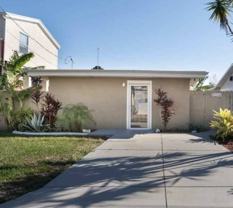 14982 Edgewater Cir - Photo 1 of 1