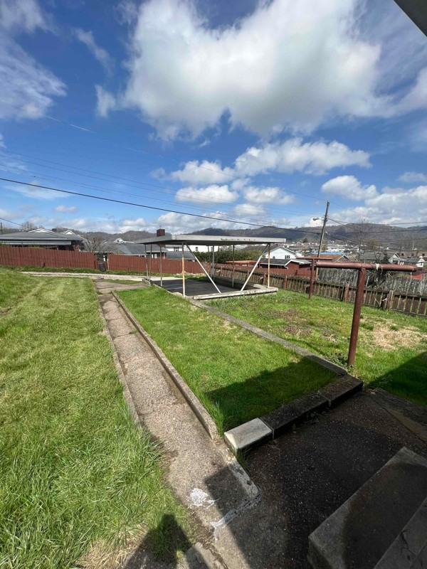 1316 Ruby St - Photo 2 of 8