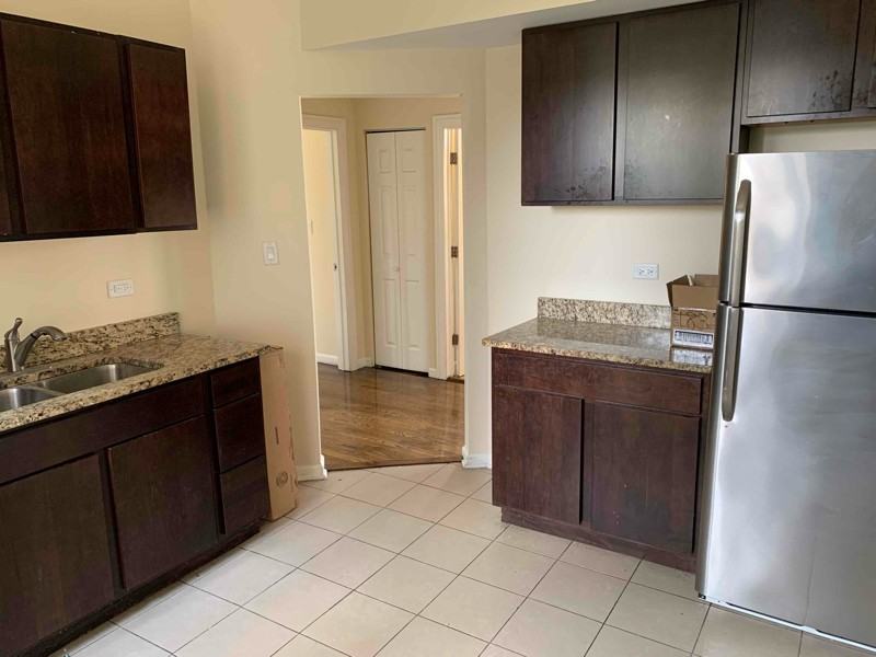 7219 S Langley Ave - Photo 3 of 5