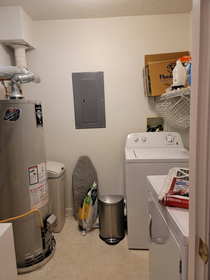 3126 Alexander Place, Unit 104 - Photo 4 of 9