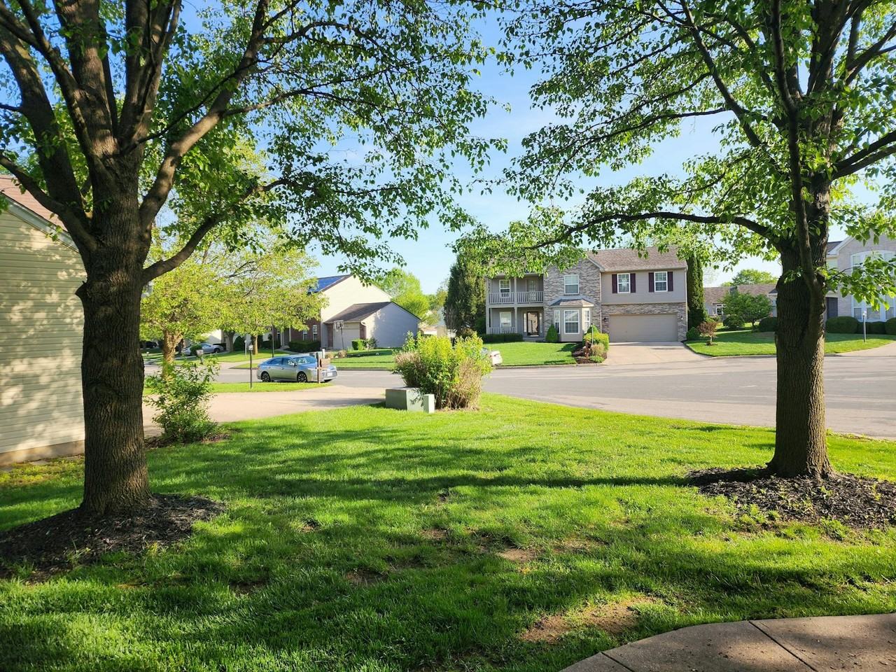 1146 Deercreek Drive - Photo 2 of 20