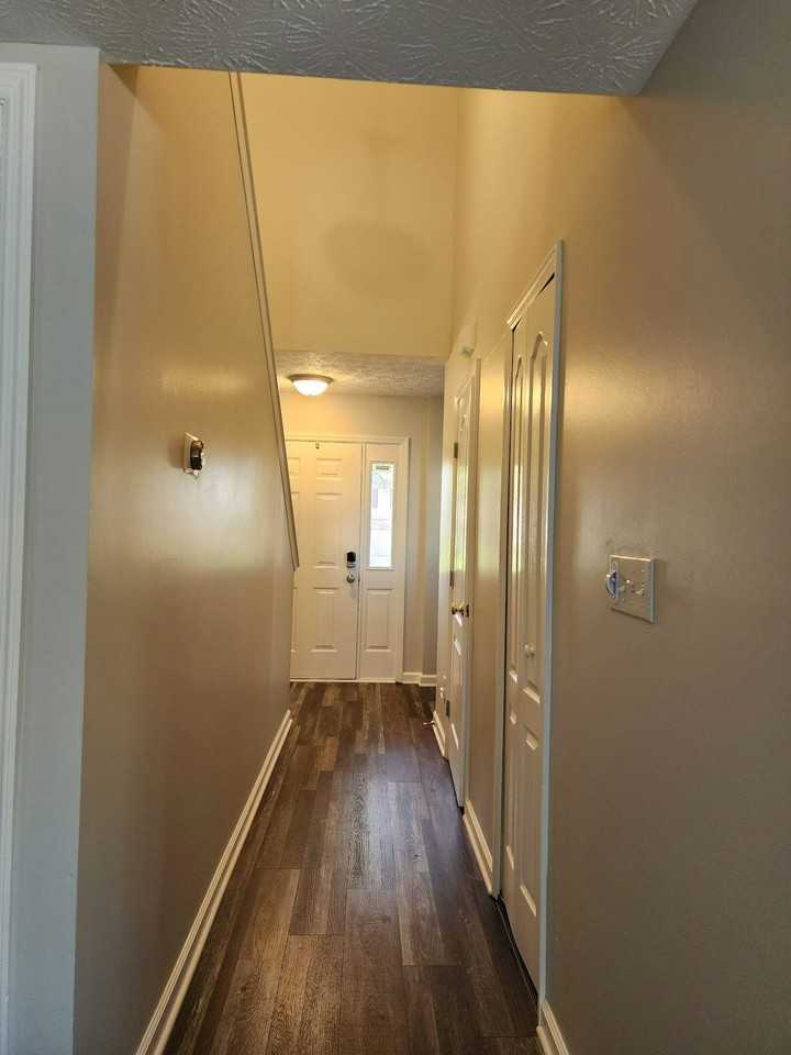 1146 Deercreek Drive - Photo 3 of 20