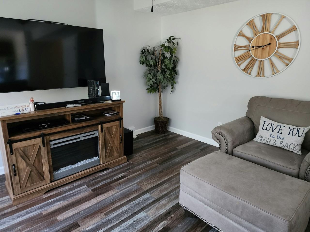 1146 Deercreek Drive - Photo 7 of 20