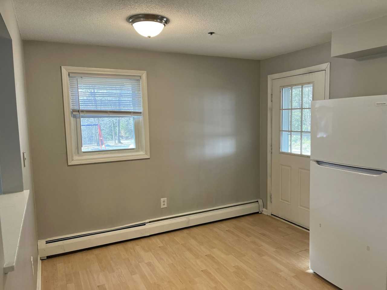 9 Davis Farm Road, Unit 1 - Photo 3 of 10