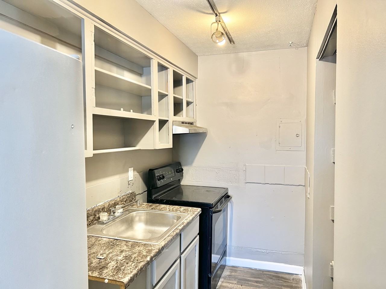 4501 South 6th StreetApartment 78 #78 - Photo 6 of 12