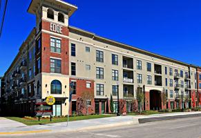 featured image of 211 S Greenwood Ave