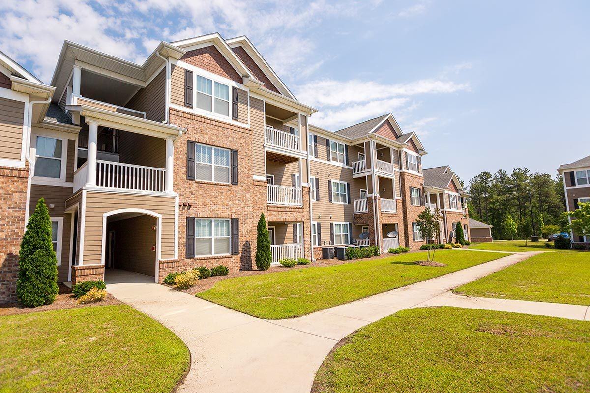 Astoria Apartments - Photo 6 of 36