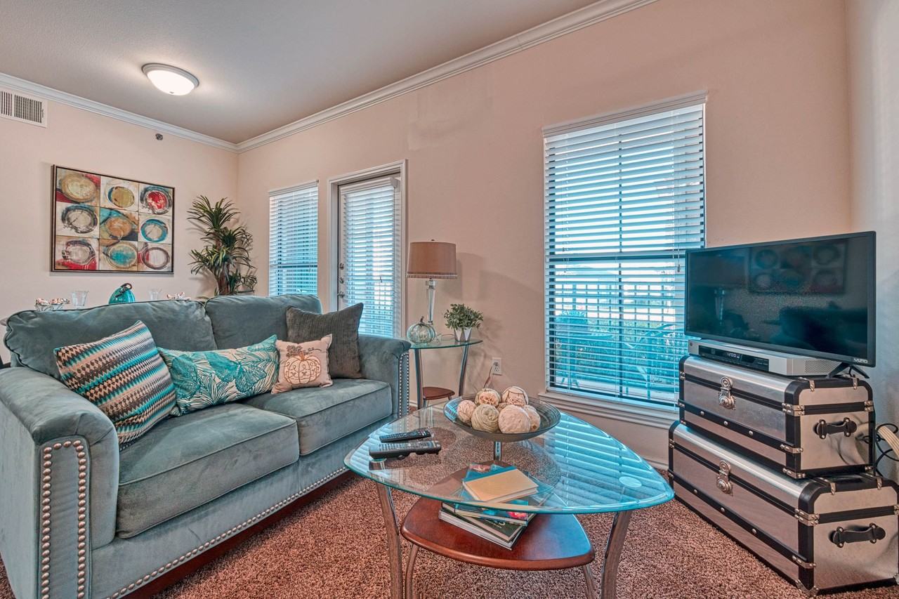 Legend Park Apartments - Photo 3 of 36