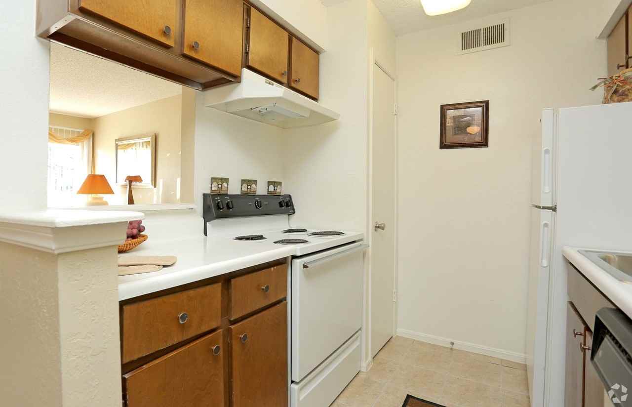 Stoneridge @ 36th Apartments - Photo 2 of 28