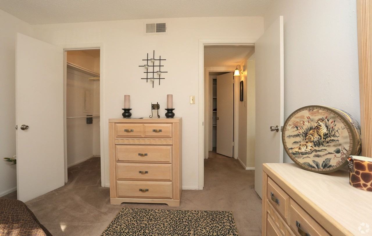 Stoneridge @ 36th Apartments - Photo 6 of 28