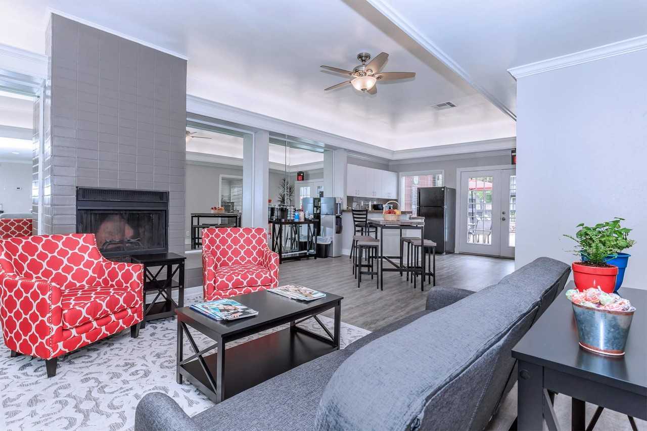 The View @ Riverside Apartments - Photo 3 of 31