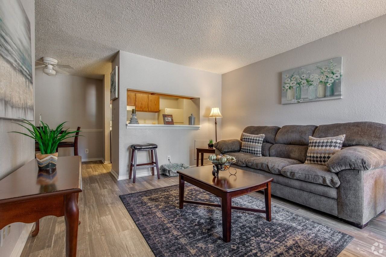 The View @ Riverside Apartments - Photo 7 of 31