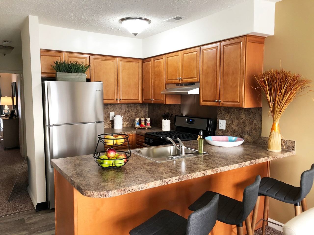 Lakeview Apartments - Photo 6 of 22