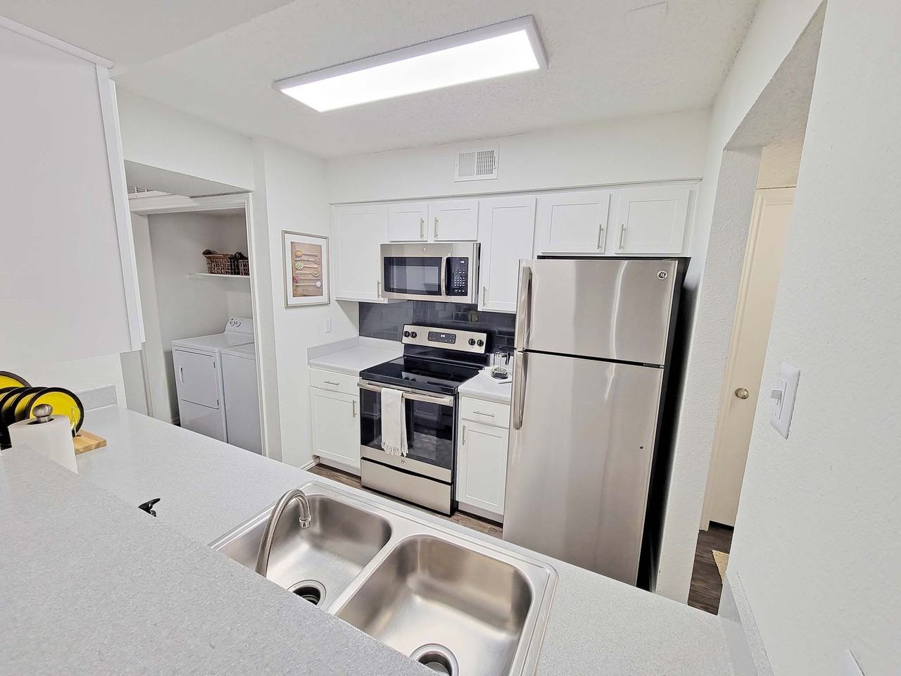 Bear Creek at Harwood Apartments - Photo 6 of 46