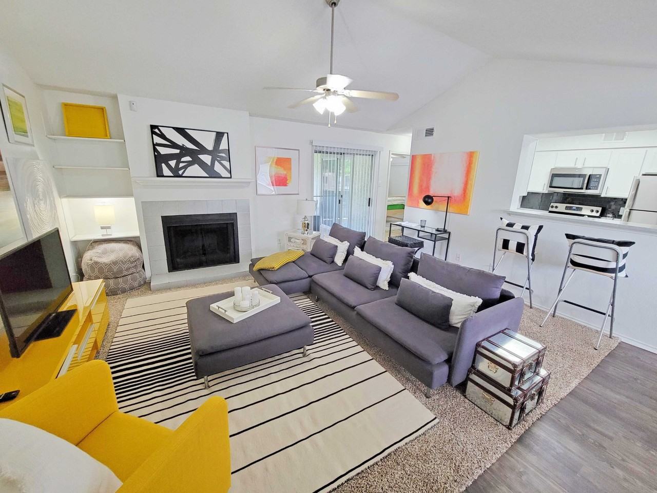 Bear Creek at Harwood Apartments - Photo 4 of 46