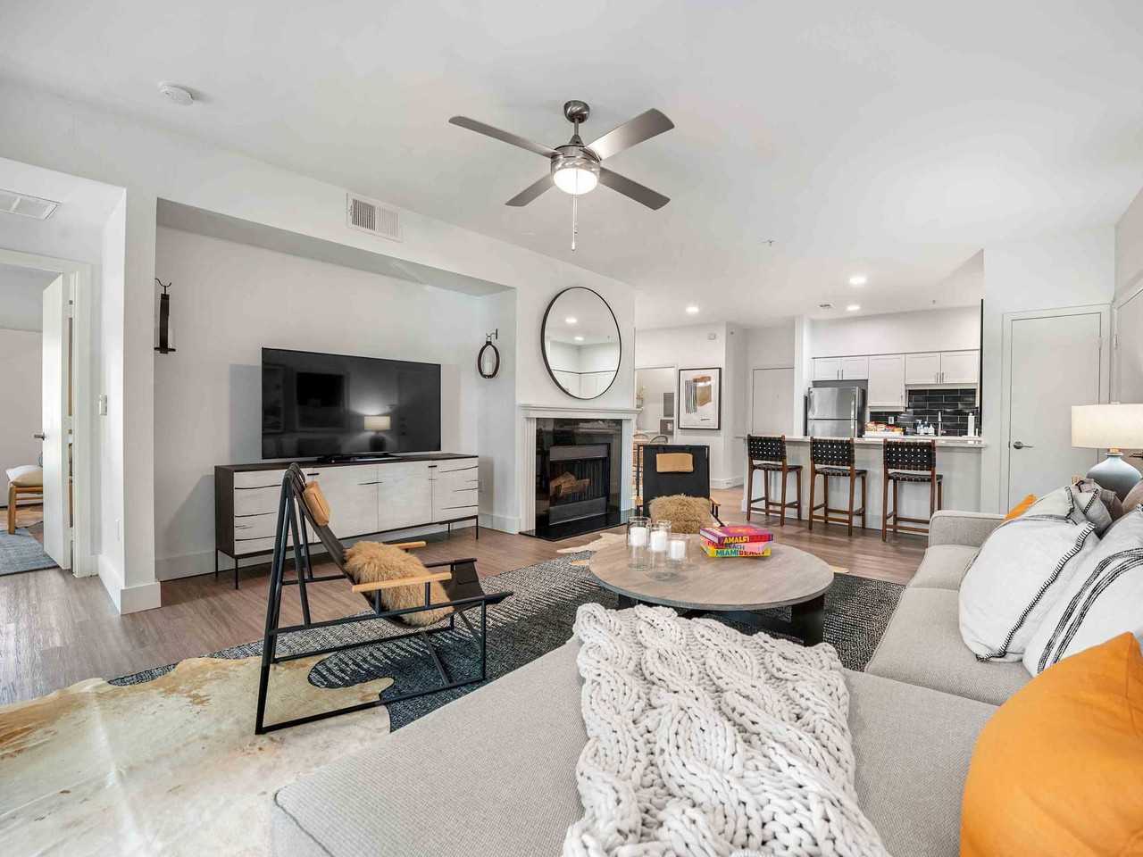 Pavilion Townplace at Inwood Village Apartments - Photo 7 of 50